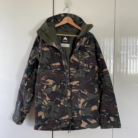 Men's Burton GORE-TEX Radial Insulated Snow Jacket - Picture 2 of 16